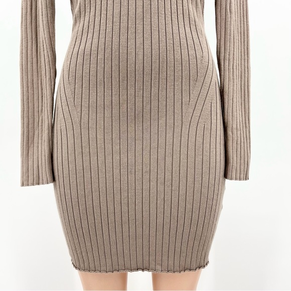 Abercrombie & Fitch Ribbed Knit Fitted Sweater Dress - Picture 4 of 8